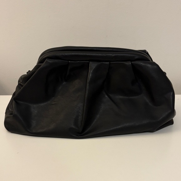 Badgley Mischka Black Chain Clutch (New with Tags Cut Off) - Picture 7 of 10